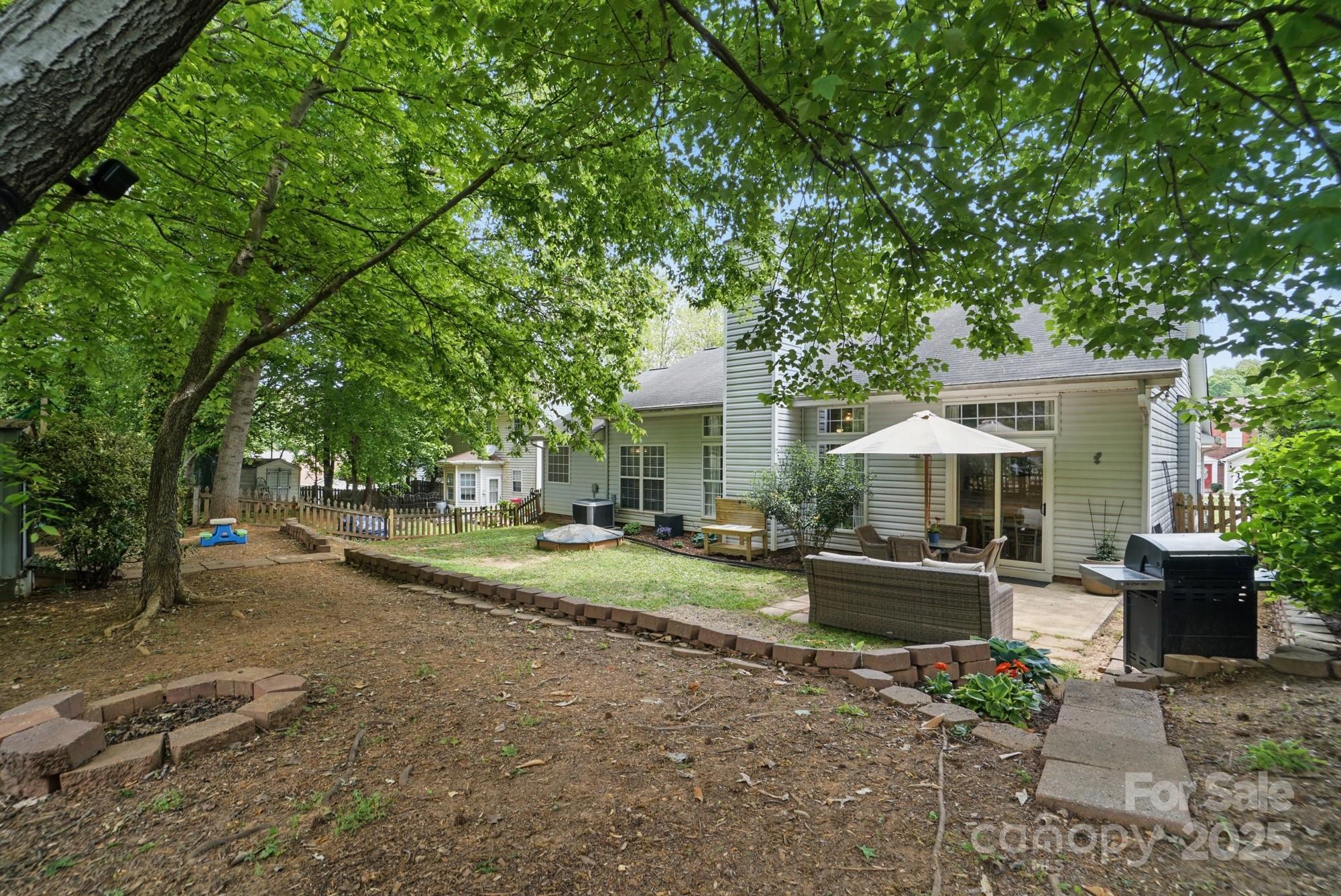 Hubbard Woods - Residential