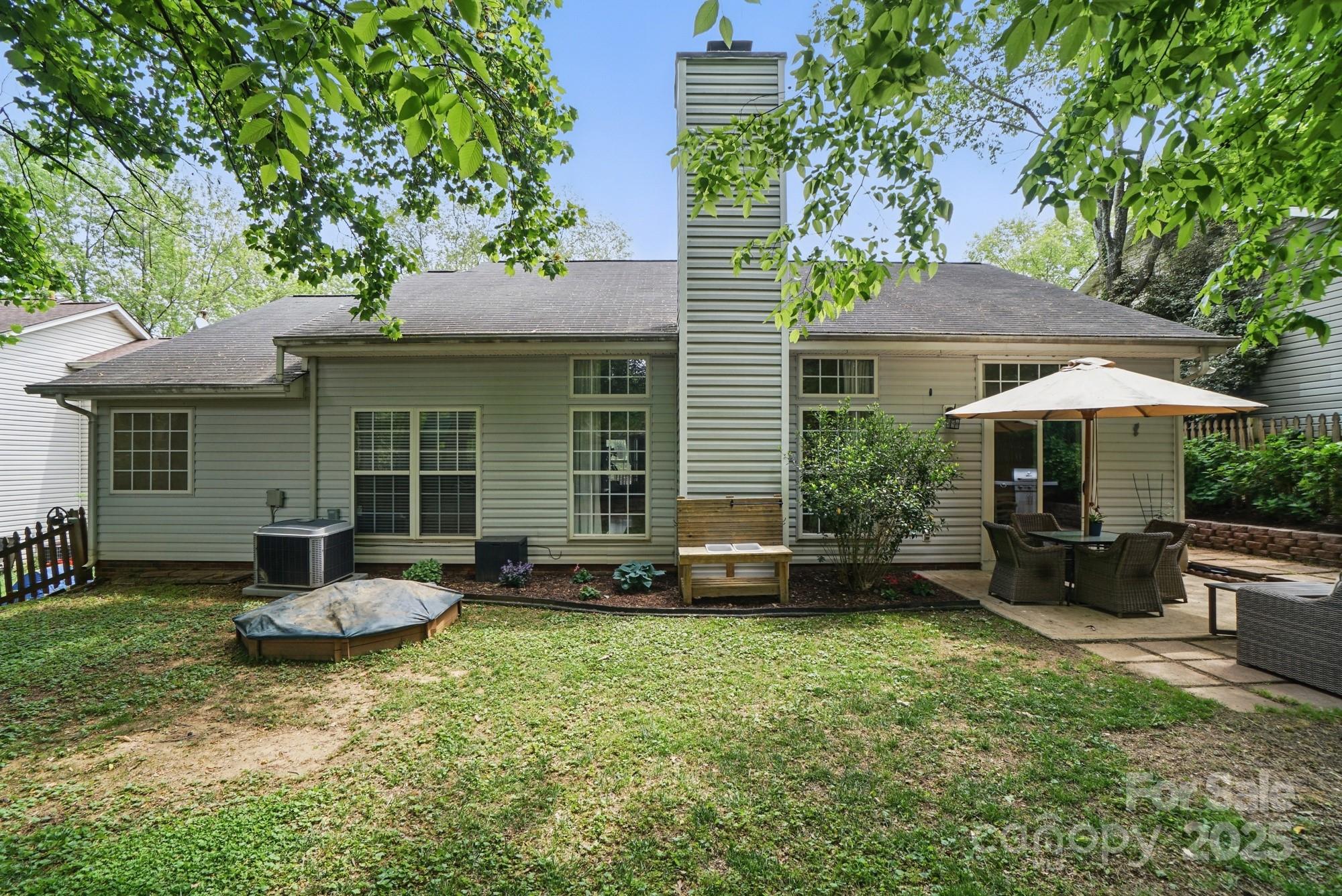 Hubbard Woods - Residential