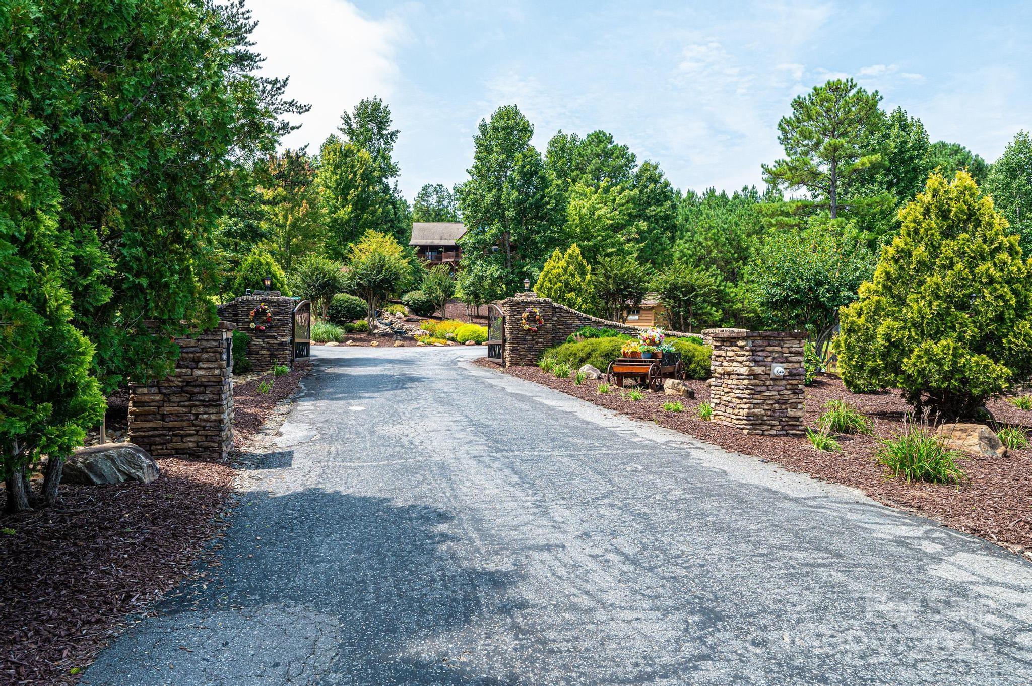 Grandview Peaks - Land