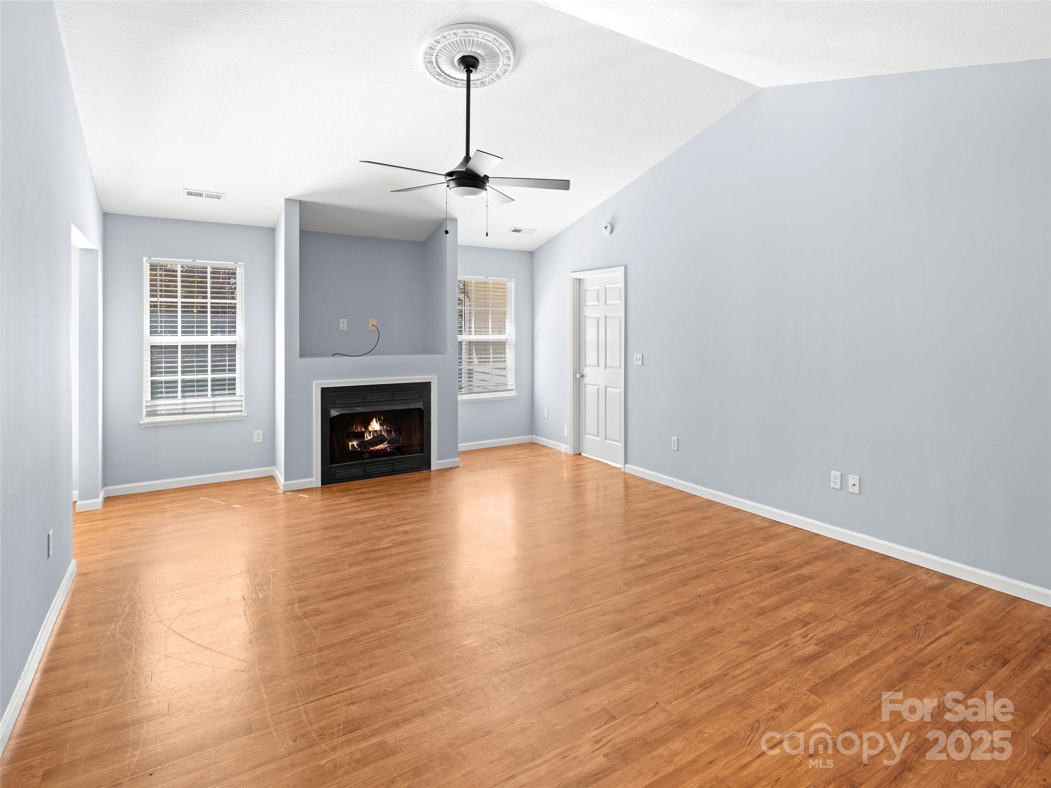 324 Wiltshire Circle