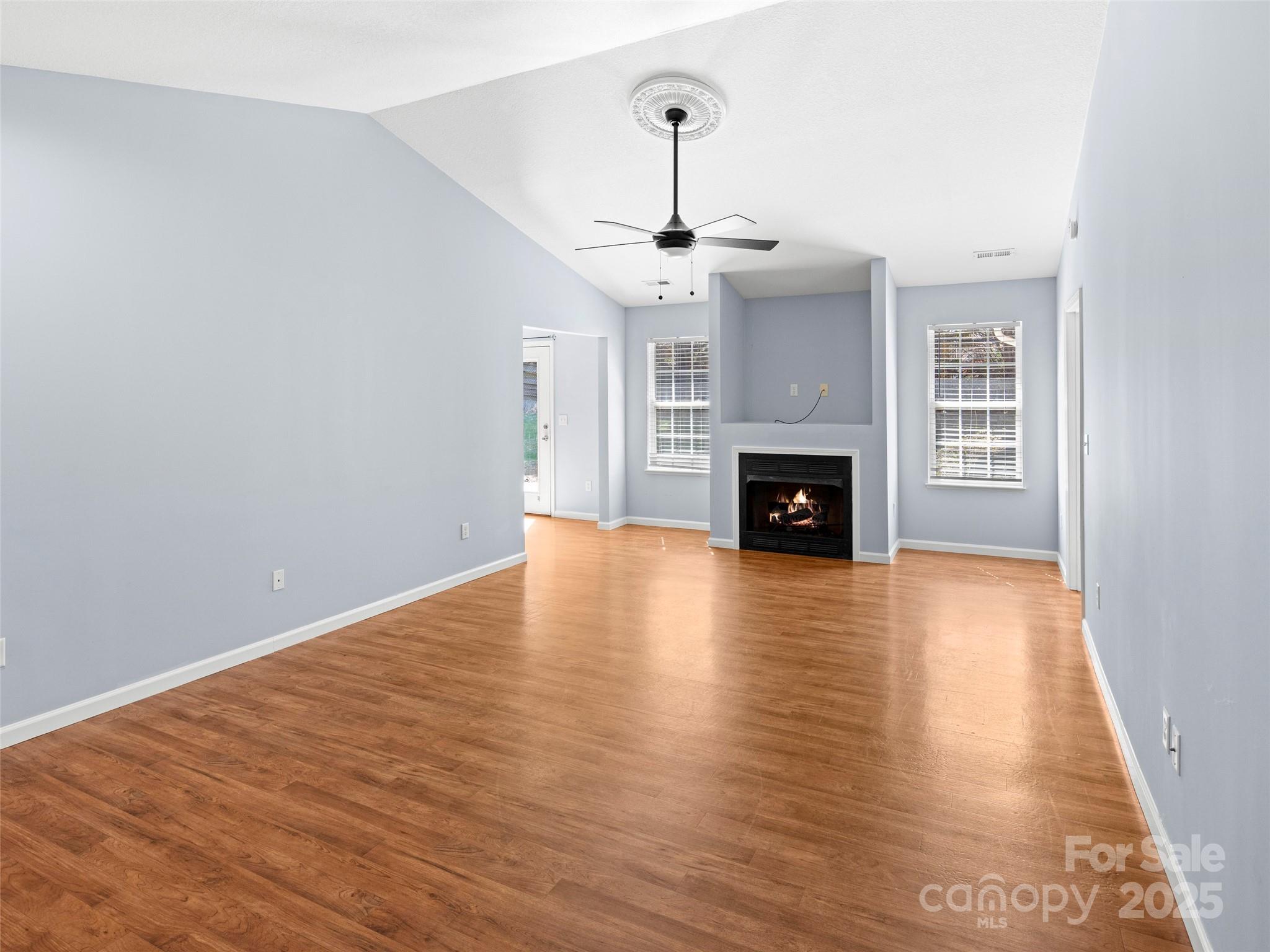 324 Wiltshire Circle