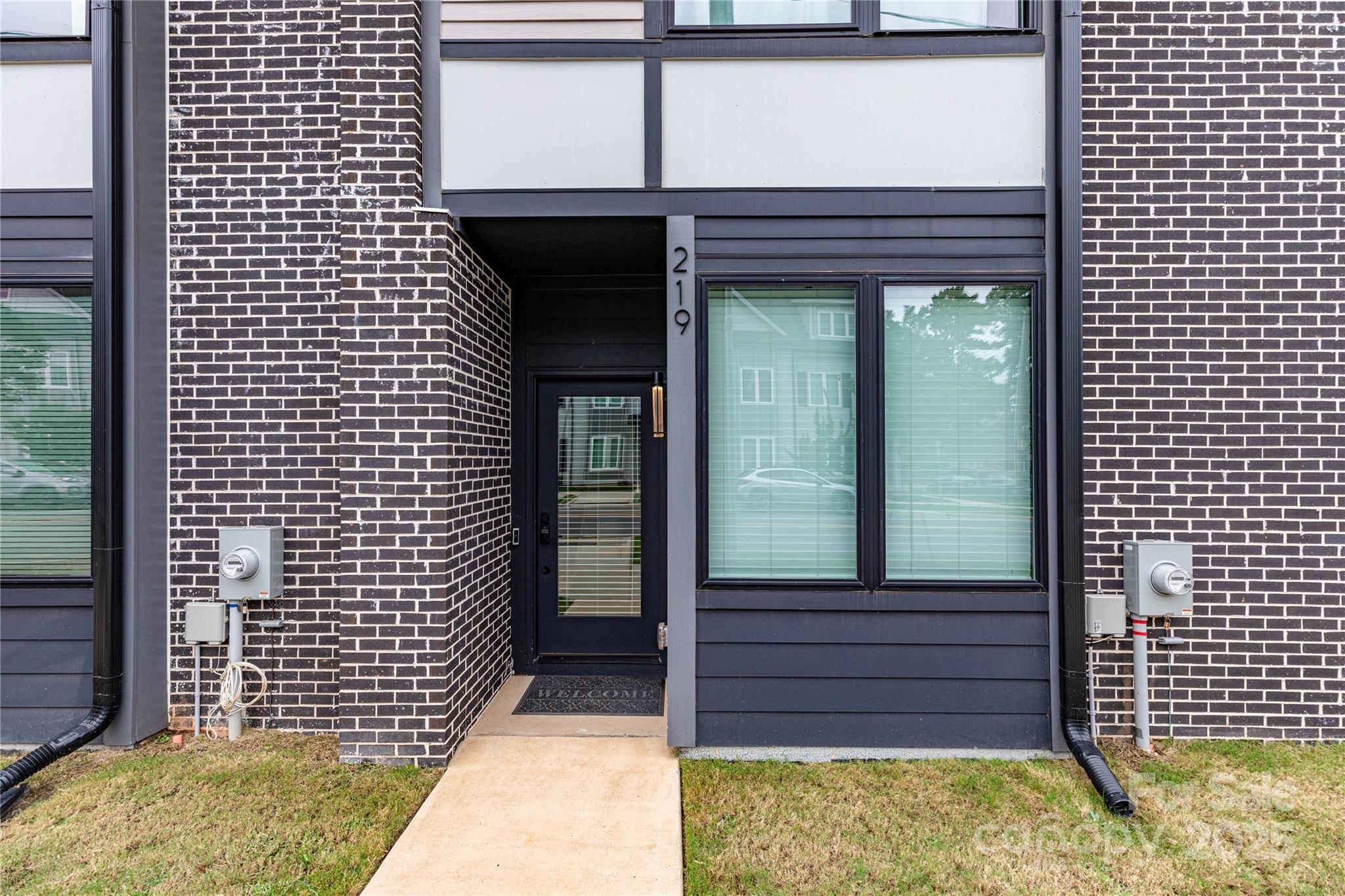 219 Freeland Lane