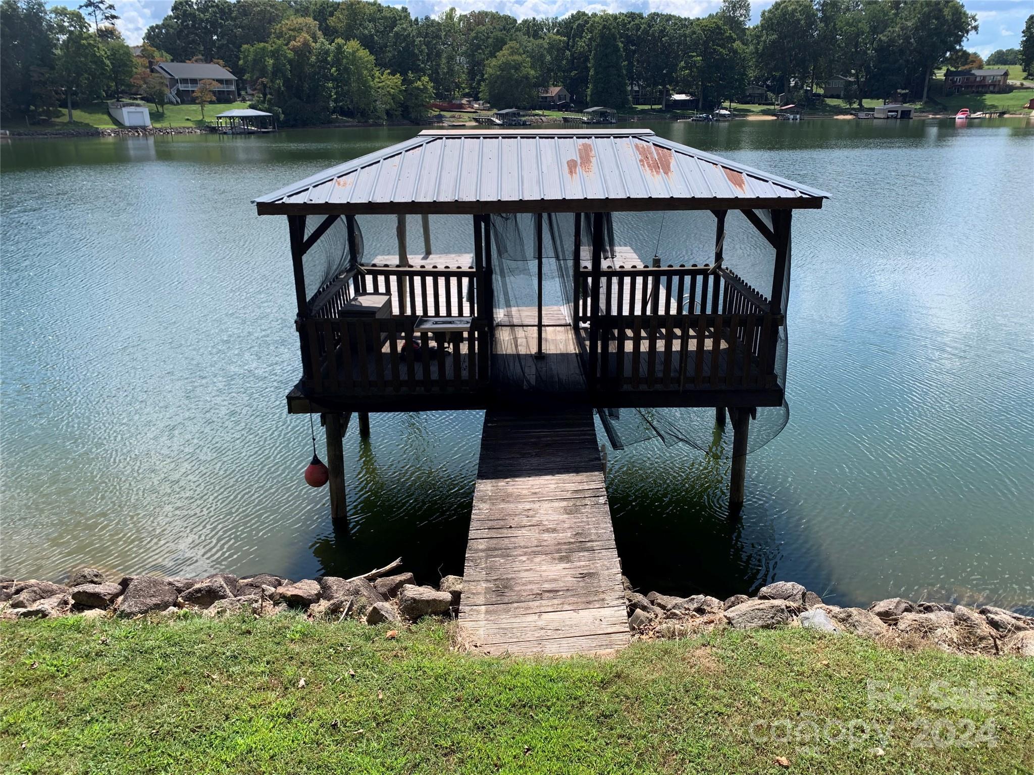 7095 Wateredge Drive