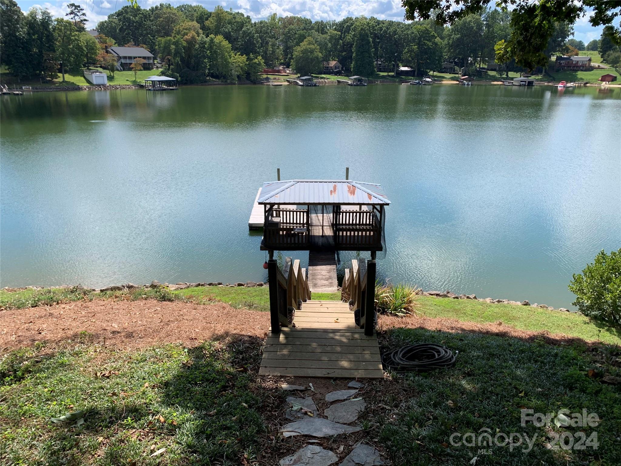 7095 Wateredge Drive