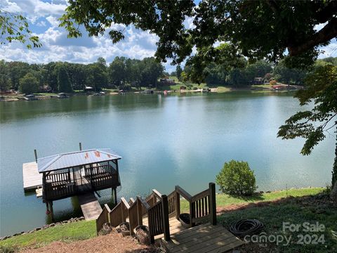 7095 Wateredge Drive Sherrills Ford NC 28673