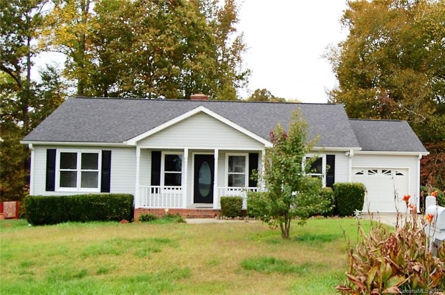 Move in ready one level home with fresh paint, new kitchen counter tops, low county taxes and one car garage towards the end of the cul-d-sac. This home sits on a level yard that is slightly wooded in the back with no home behind. Total Protect Home Warranty already in place, as well as a termite bond from Nixon Exterminating.