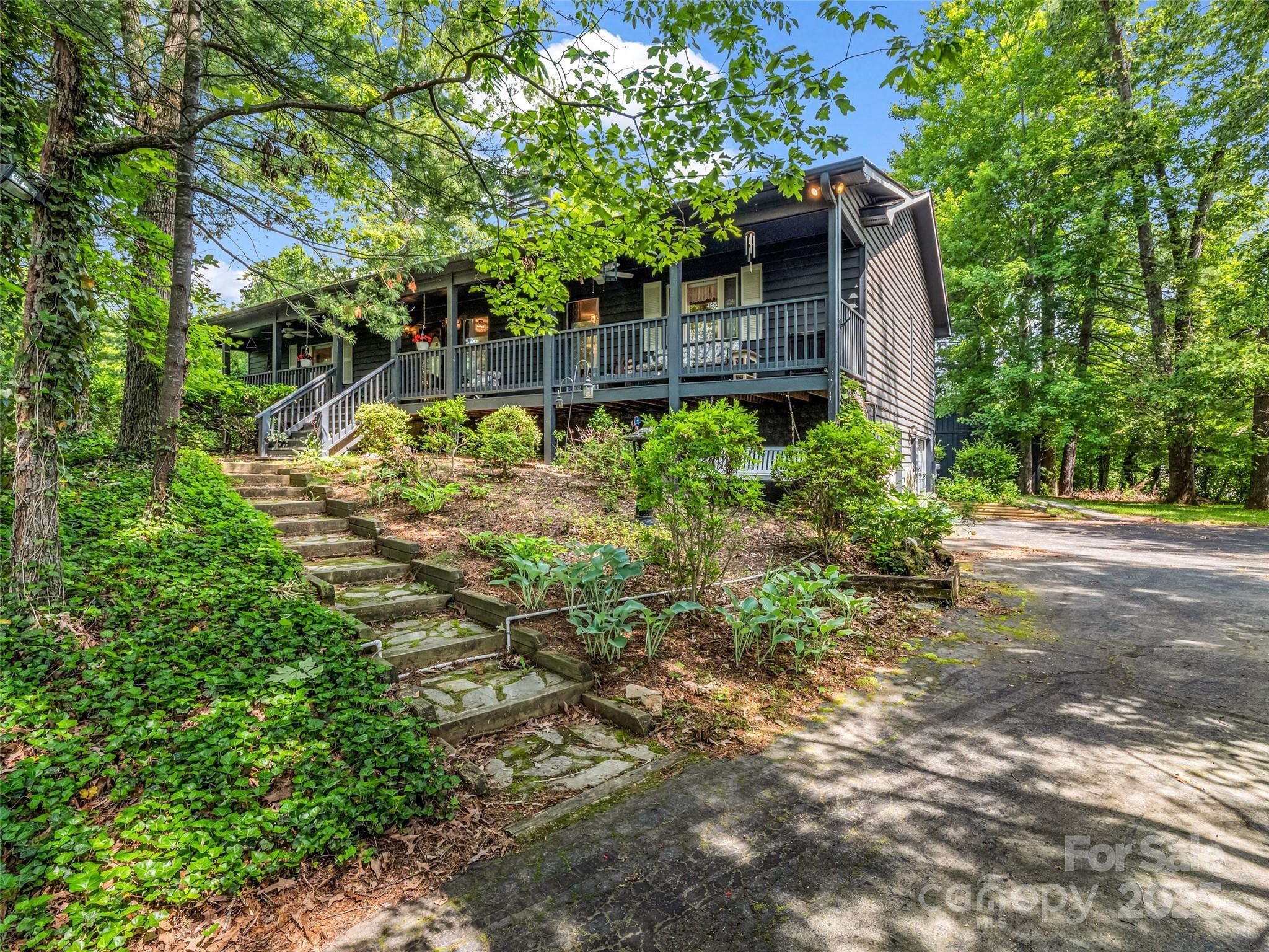 174 W Chippendale Drive