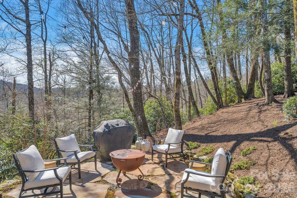 572 Skyland View Drive