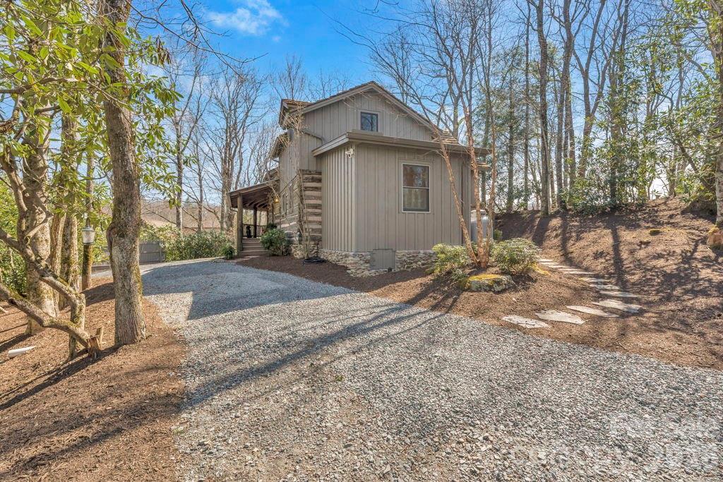 572 Skyland View Drive