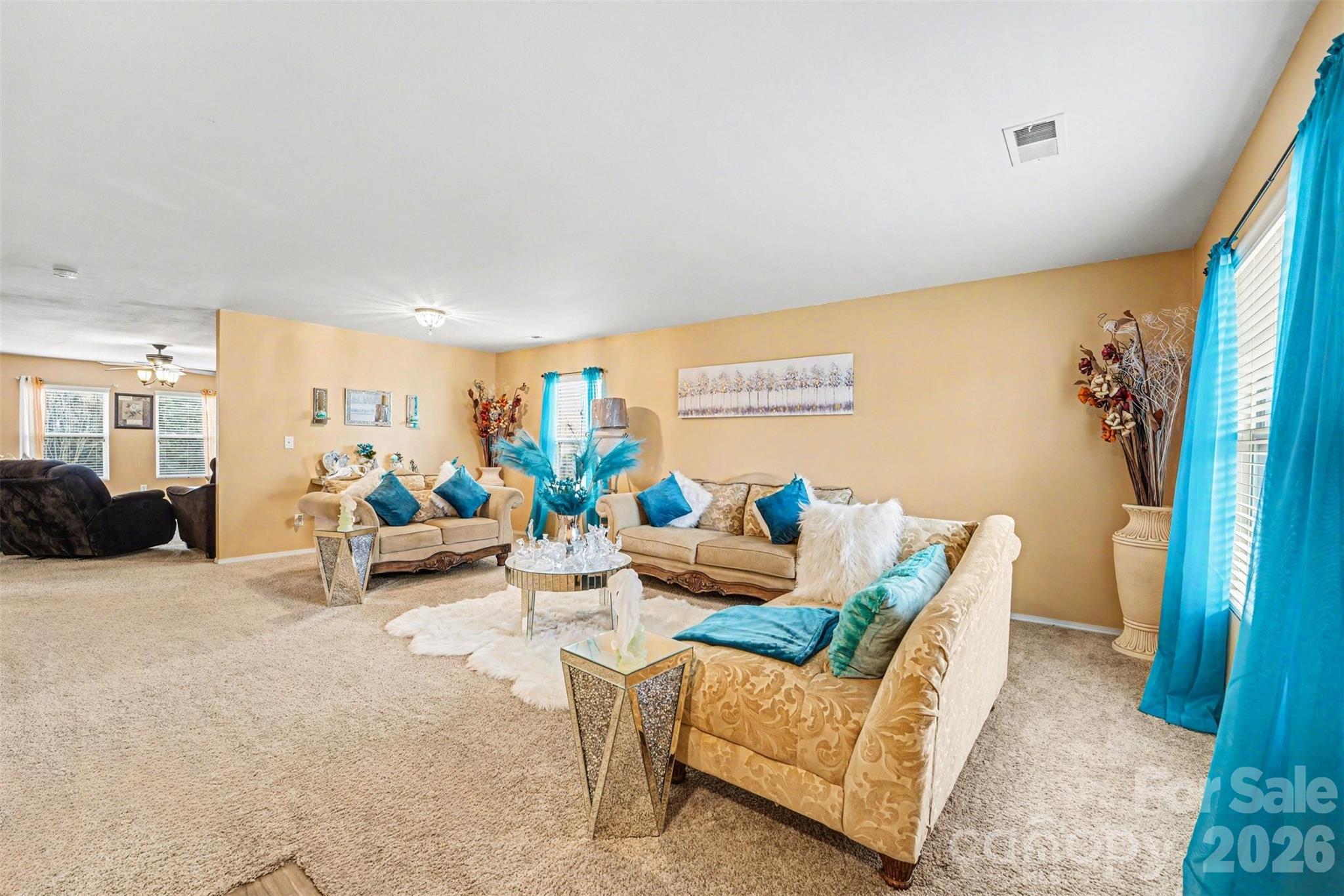 1640 Rustic Arch Way