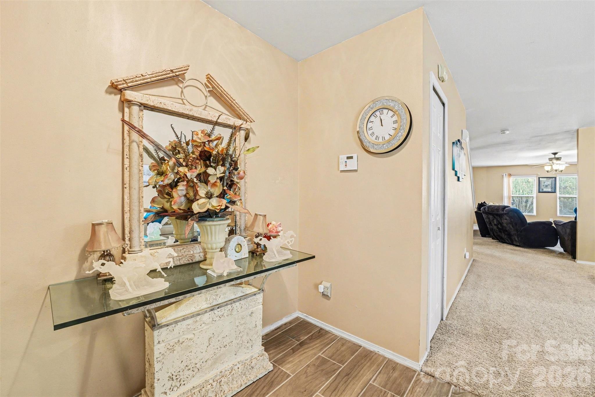 1640 Rustic Arch Way