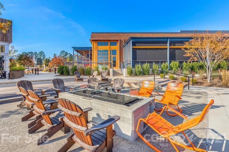 Trinity Townes - Residential