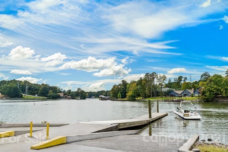 Trinity Townes - Residential