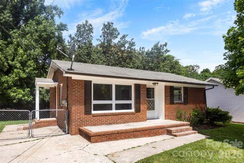 Photo of 104 Lee Street, Belmont, NC 28012 (MLS # 4395469)