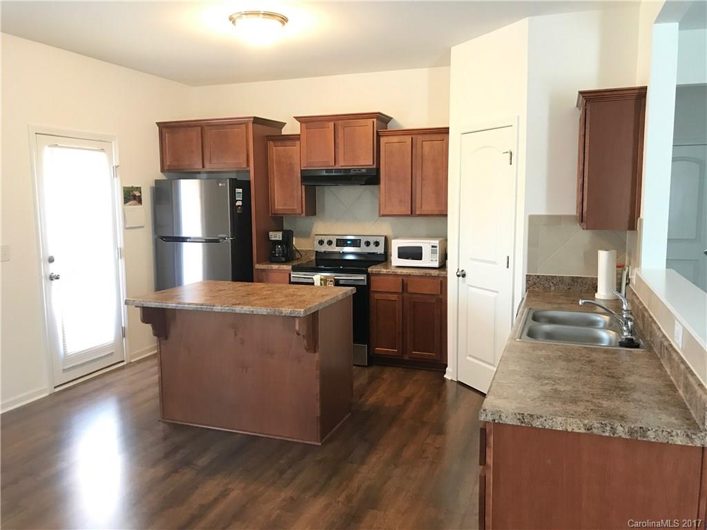 Newport Lakes - Residential