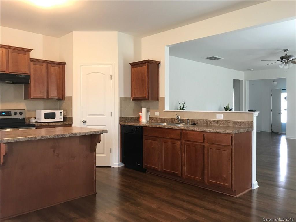 Newport Lakes - Residential