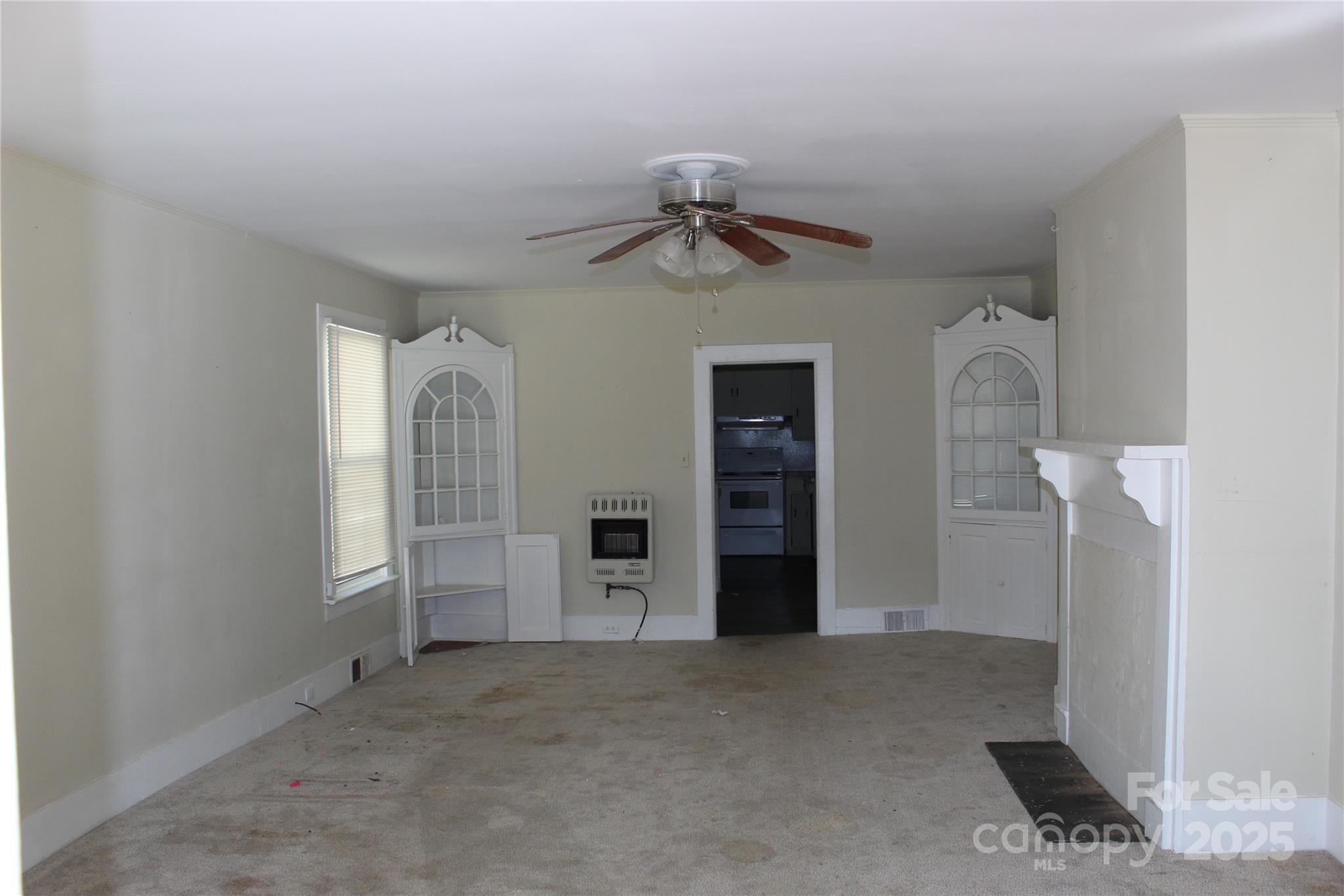 208 Virginia Avenue W