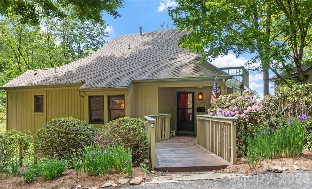 121 Ivy Ridge Road