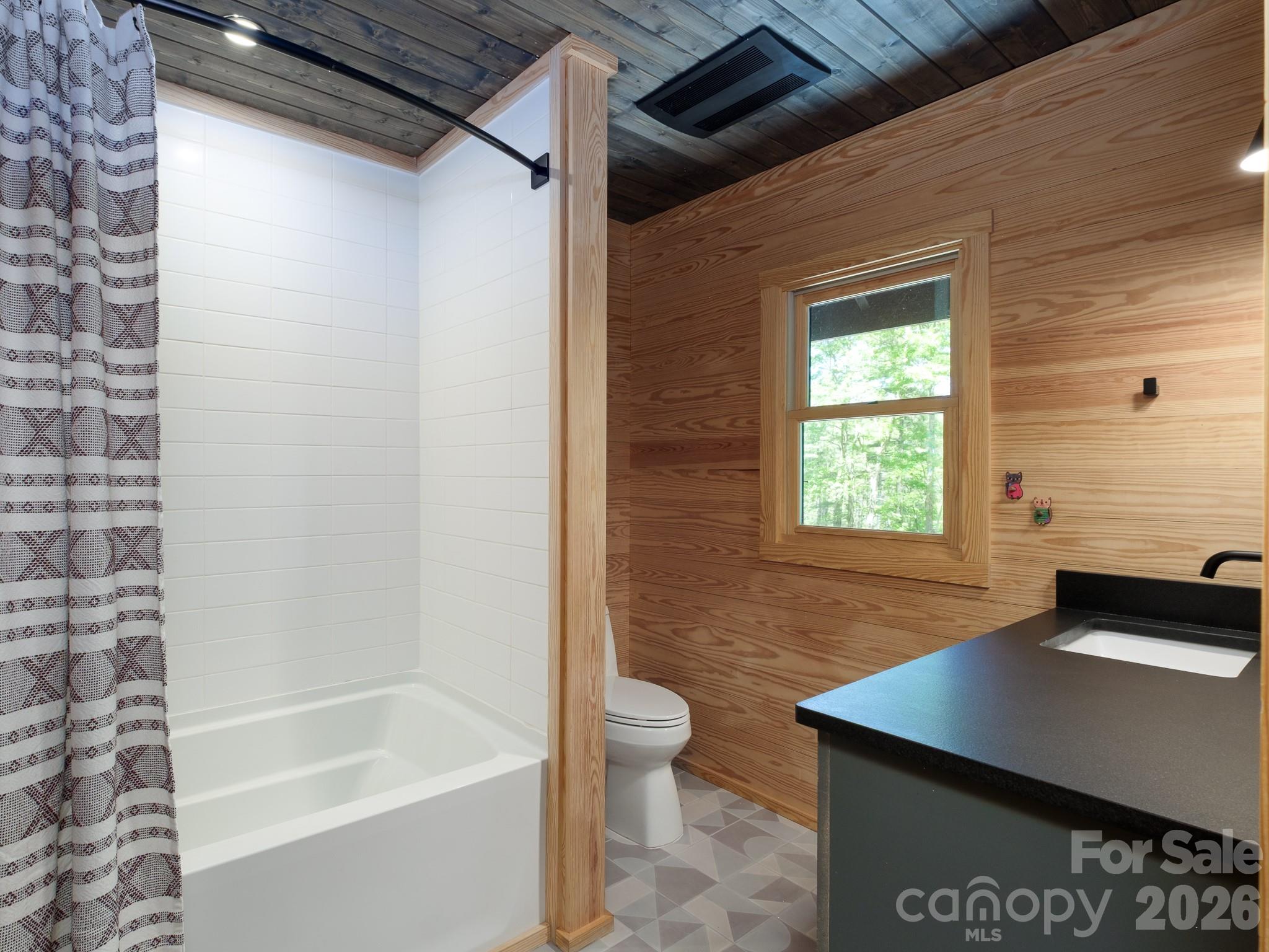 Lake Toxaway Estates - Residential