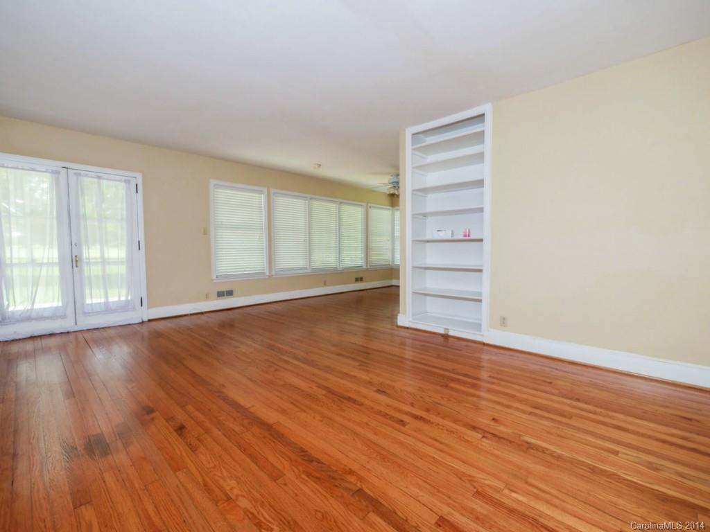 Country Club Estates - Residential