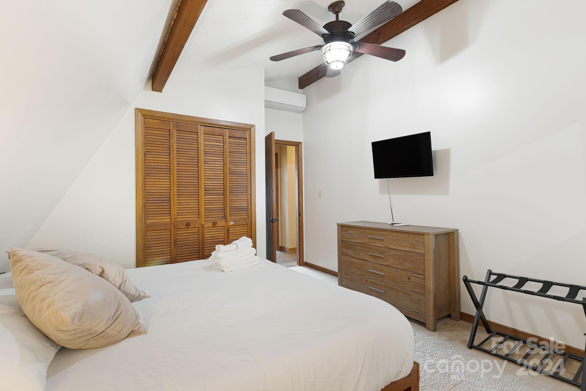 Wolf Laurel - Residential