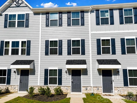 Photo of 4018 Drakeford Towns Alley, Charlotte, NC 28208 (MLS # 4416368)