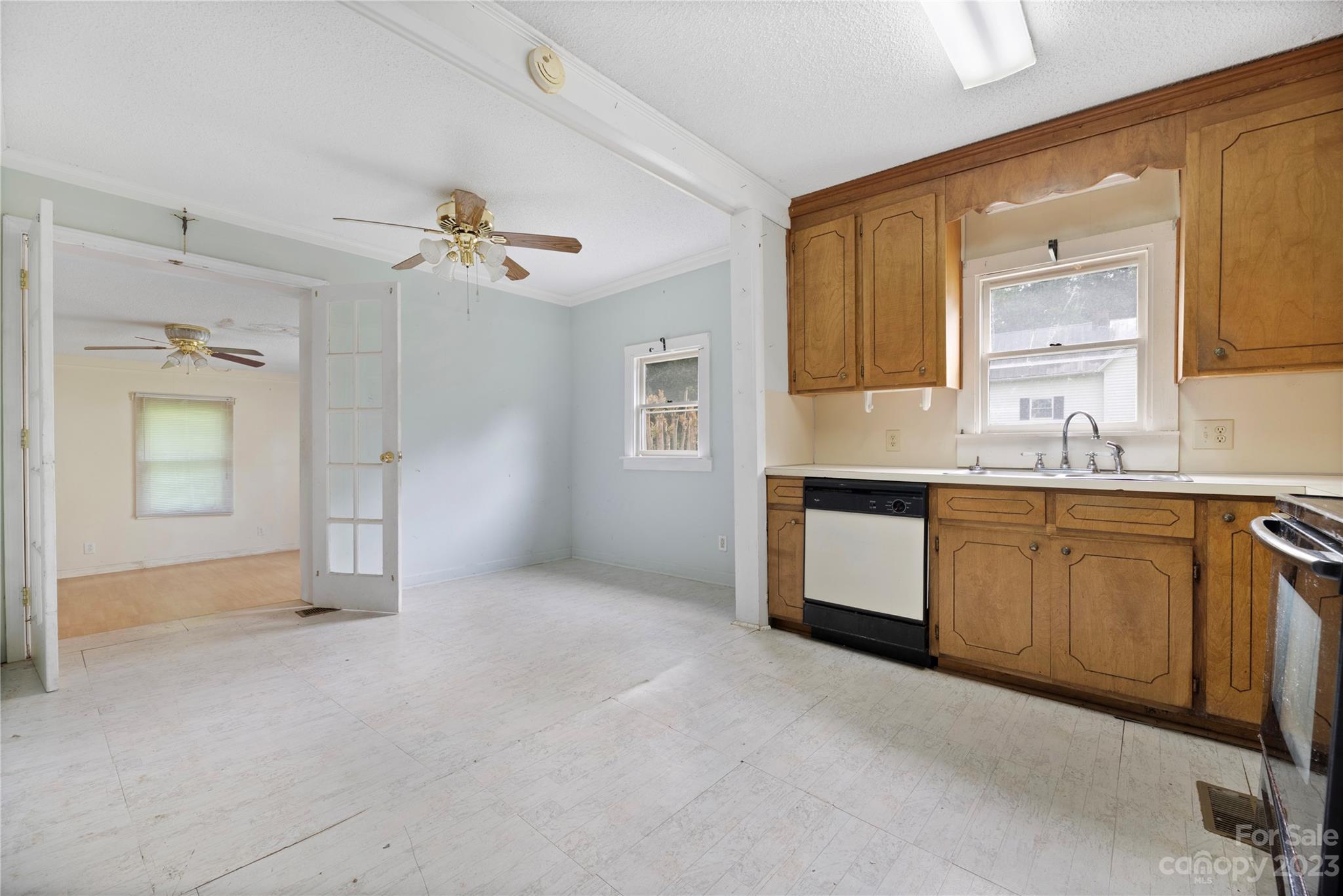 440 N Oakland Avenue