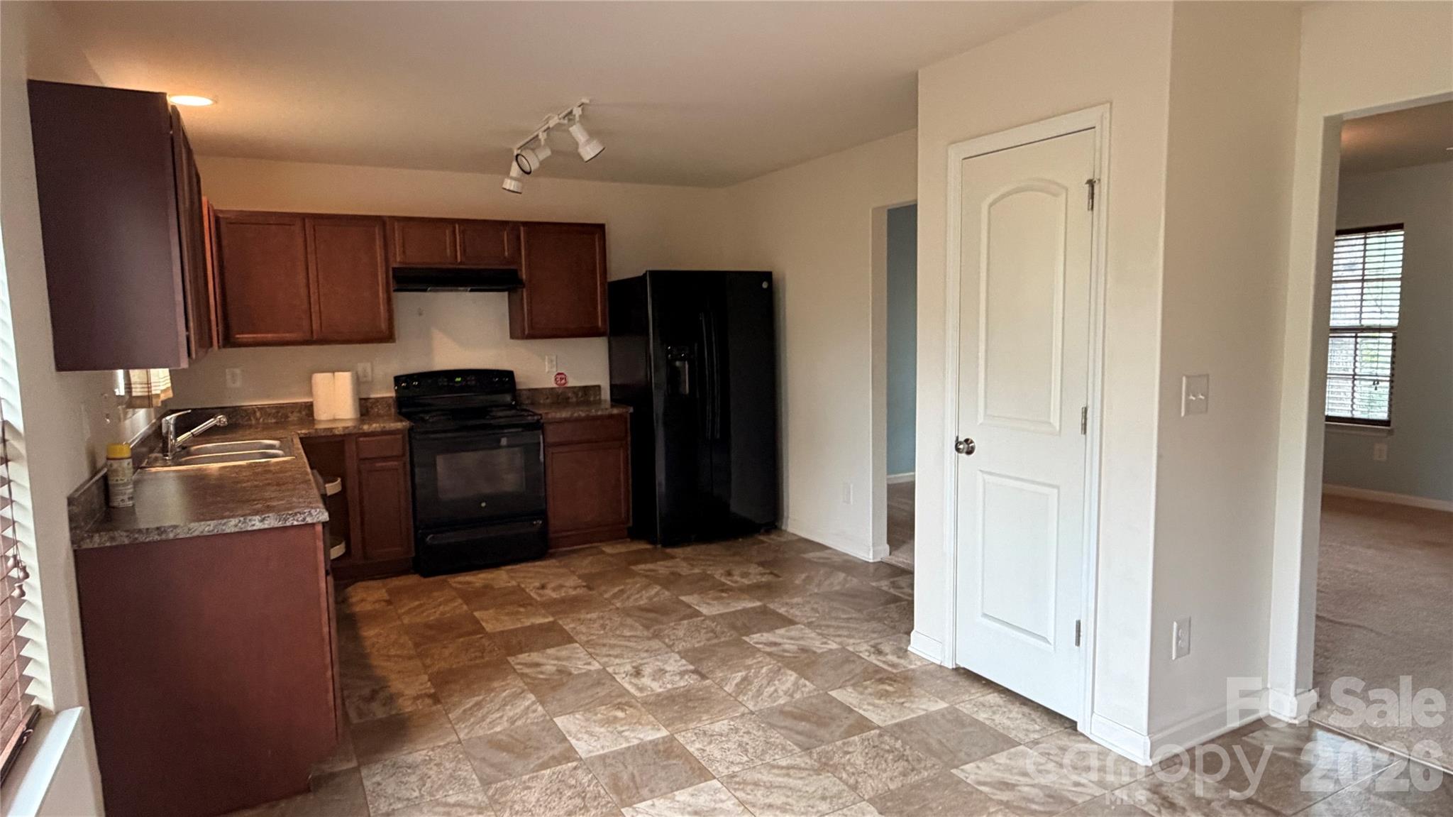 2602 Meadow Knoll Drive