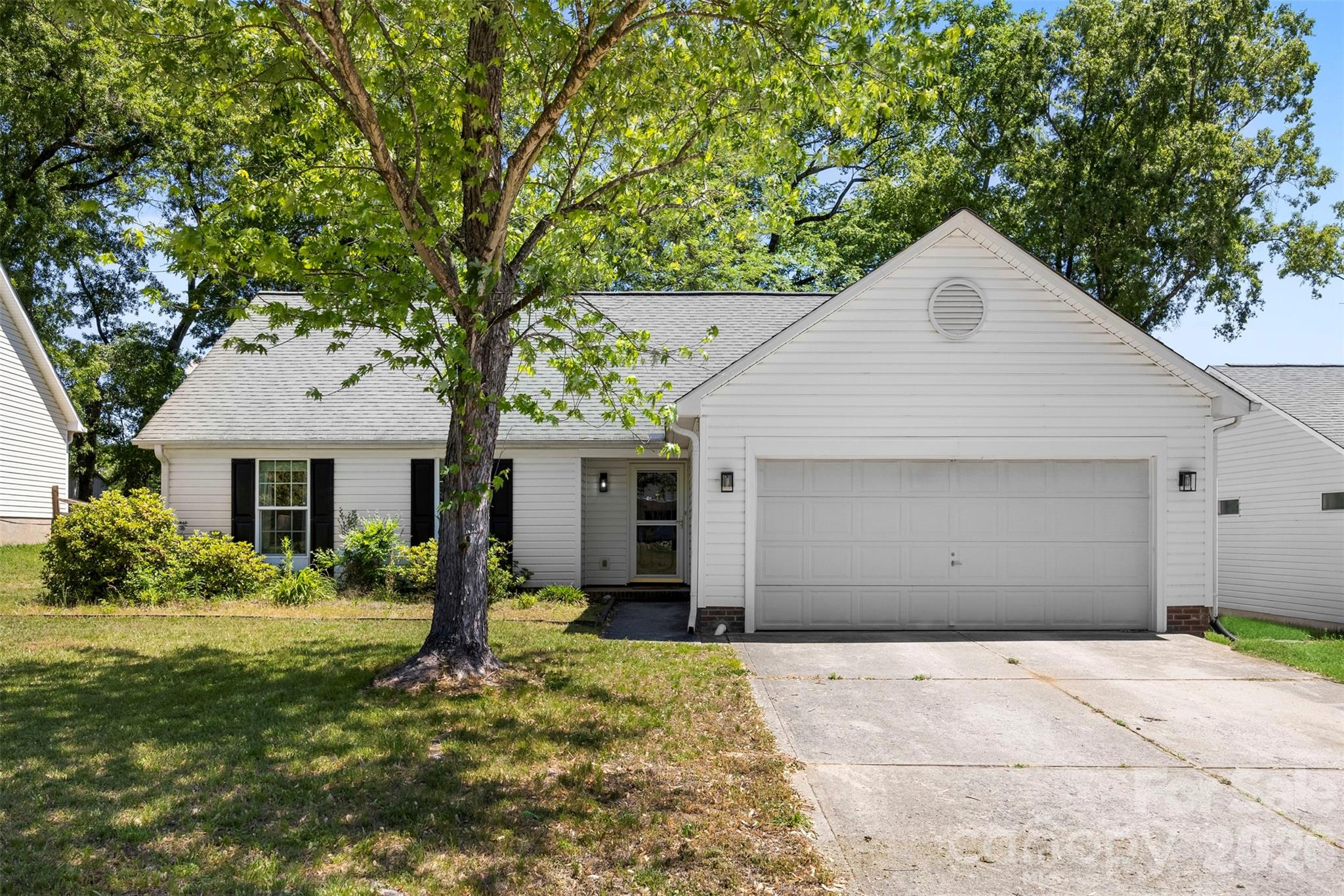 5825 NW Birchfield Lane