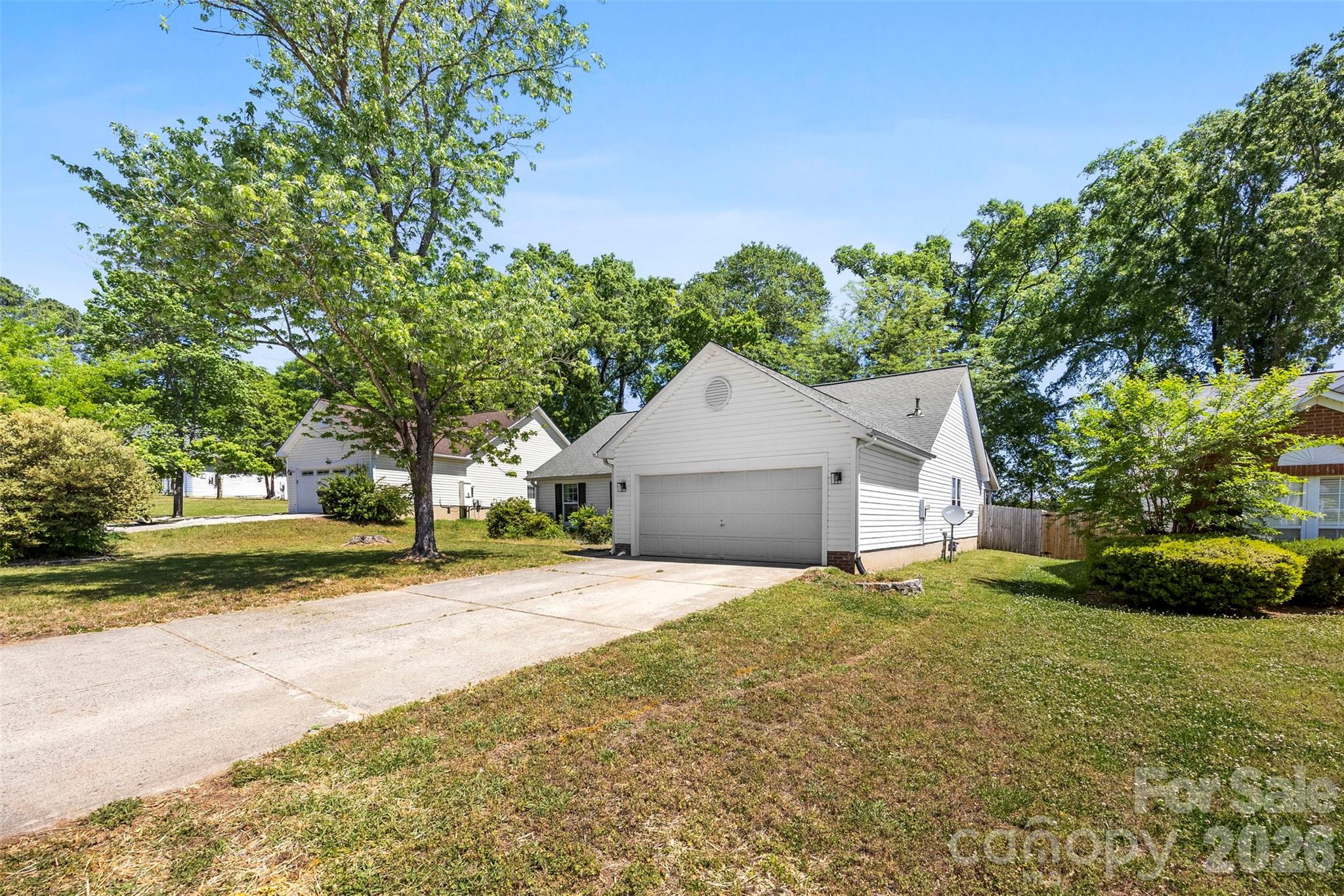 5825 NW Birchfield Lane