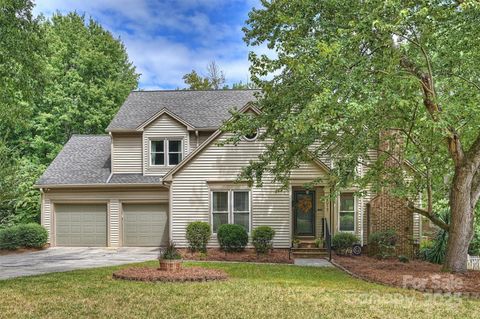 Photo of 2017 Shannon Bridge Lane, Matthews, NC 28105 (MLS # 4301628)