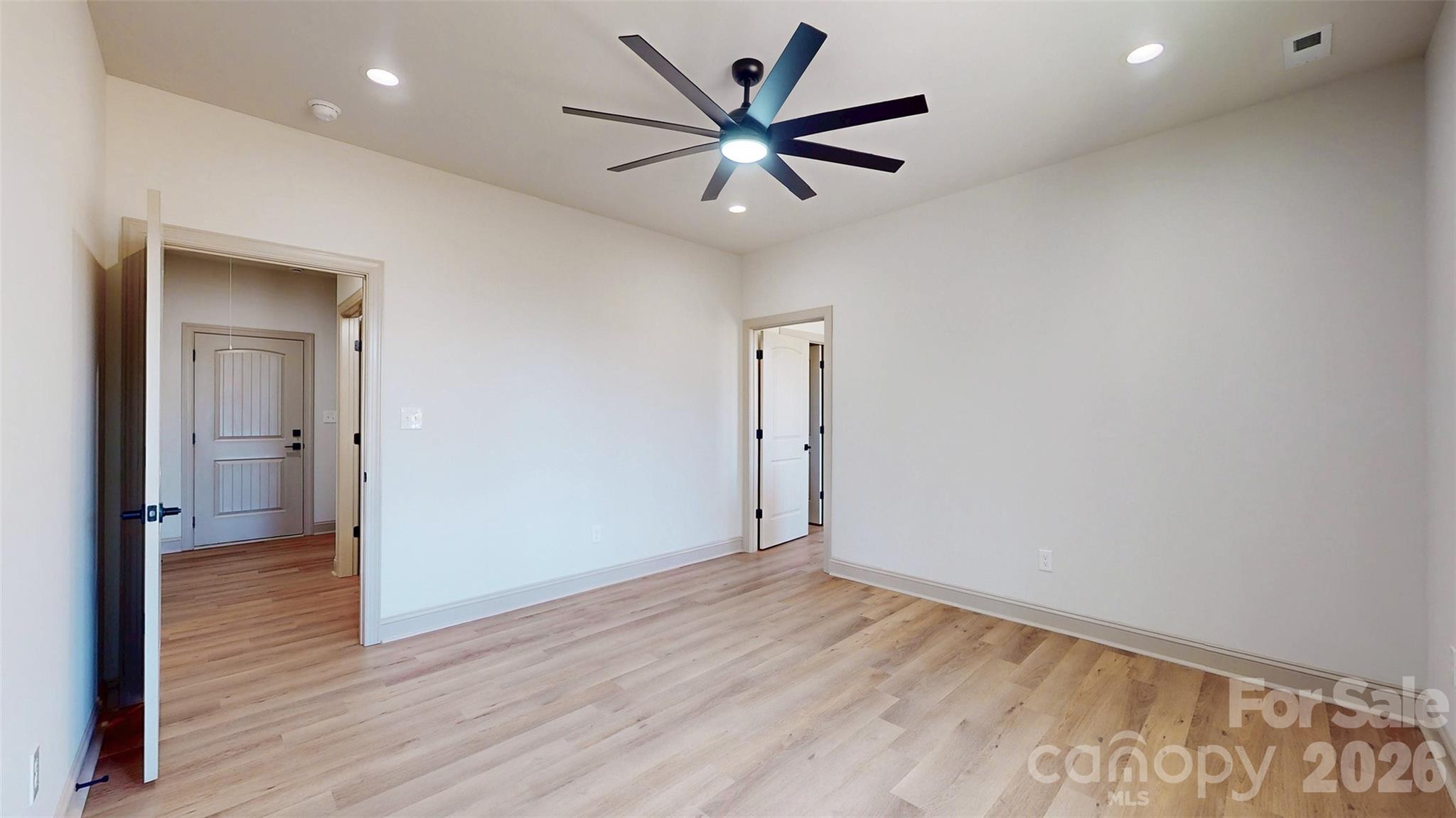 LATHANS Pond - Residential