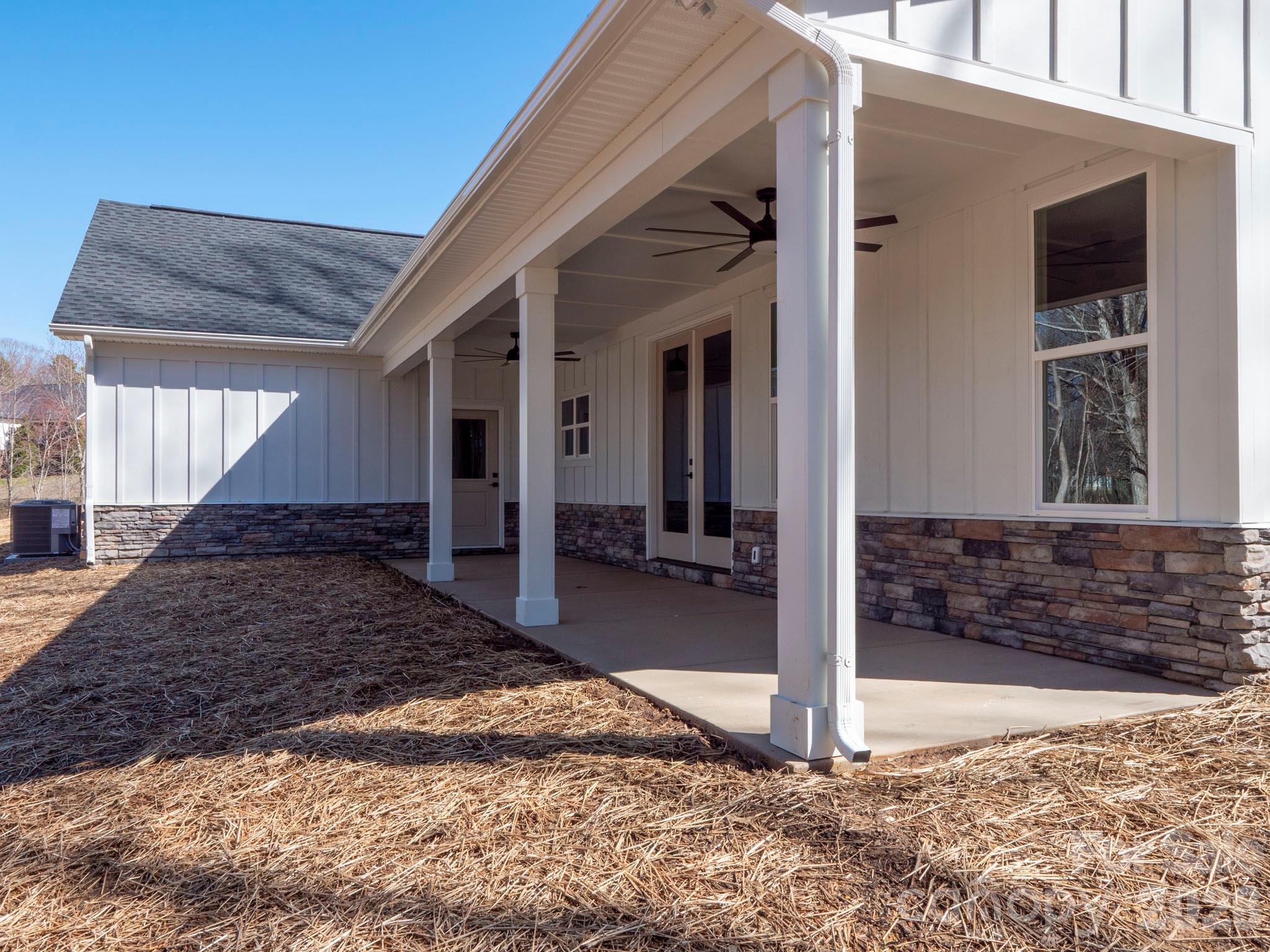 LATHANS Pond - Residential