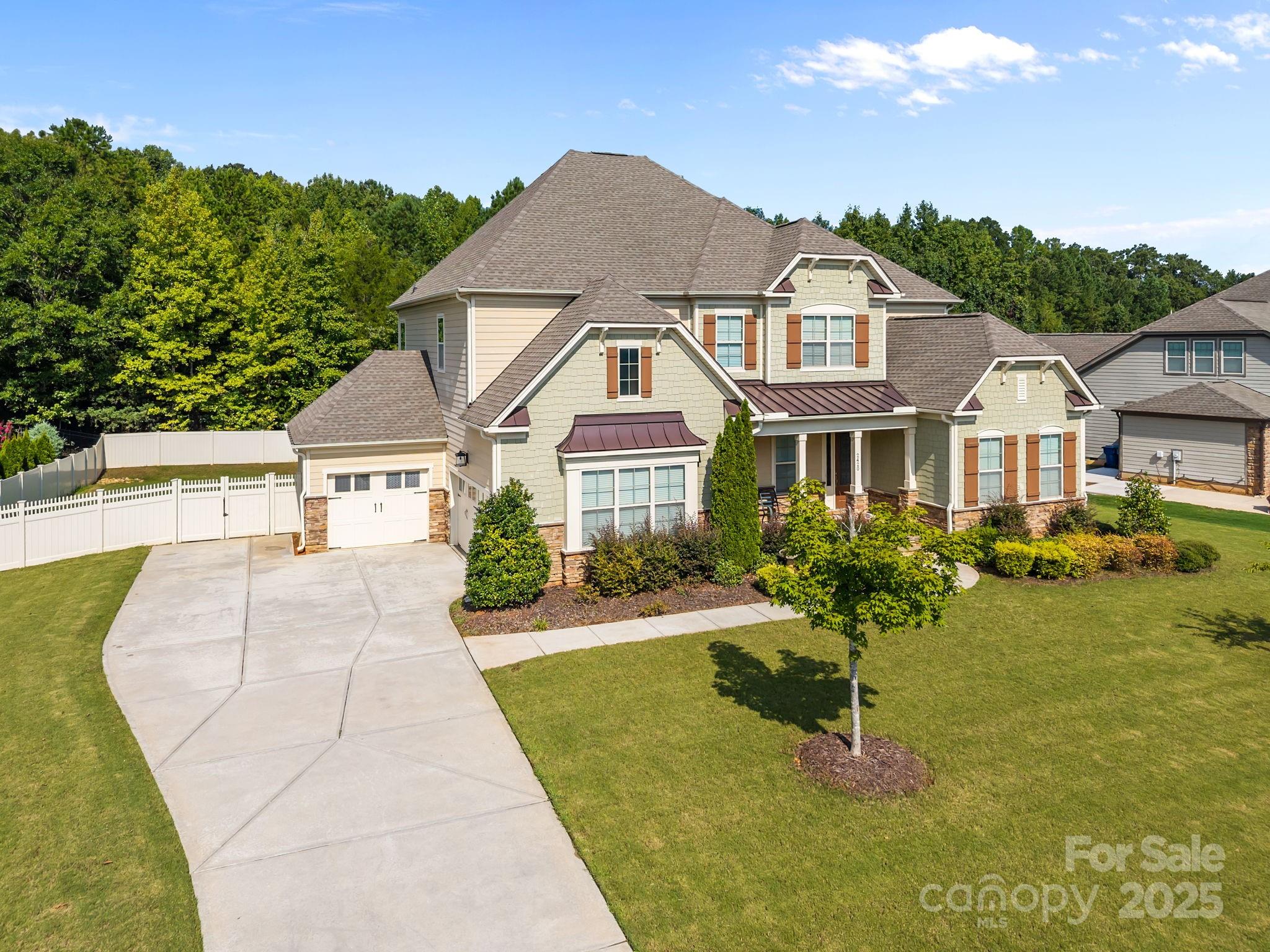 2420 Madeira Circle