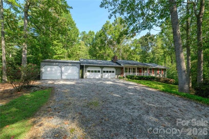 106 Turner Lane Hendersonville NC 28791
