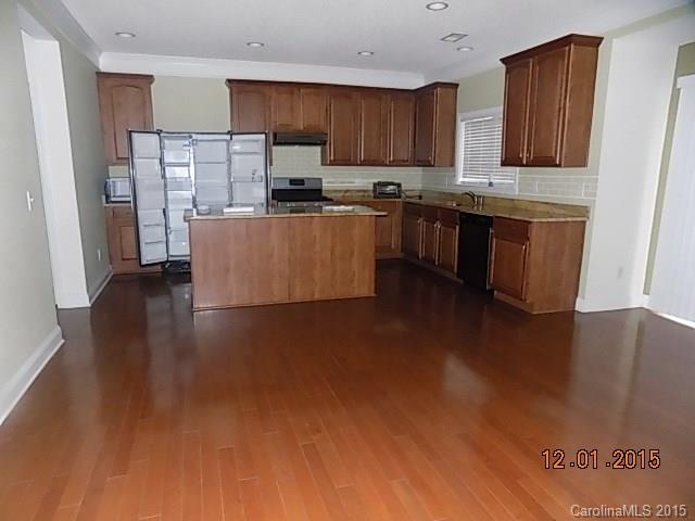 Hamilton Lakes - Residential Lease