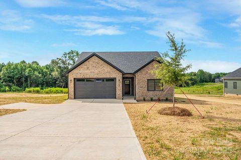 681 S Grove Street Lincolnton NC 28092