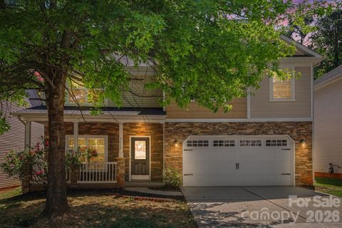 Photo of 5112 Stone Park Drive, Charlotte, NC 28269 (MLS # 4373431)