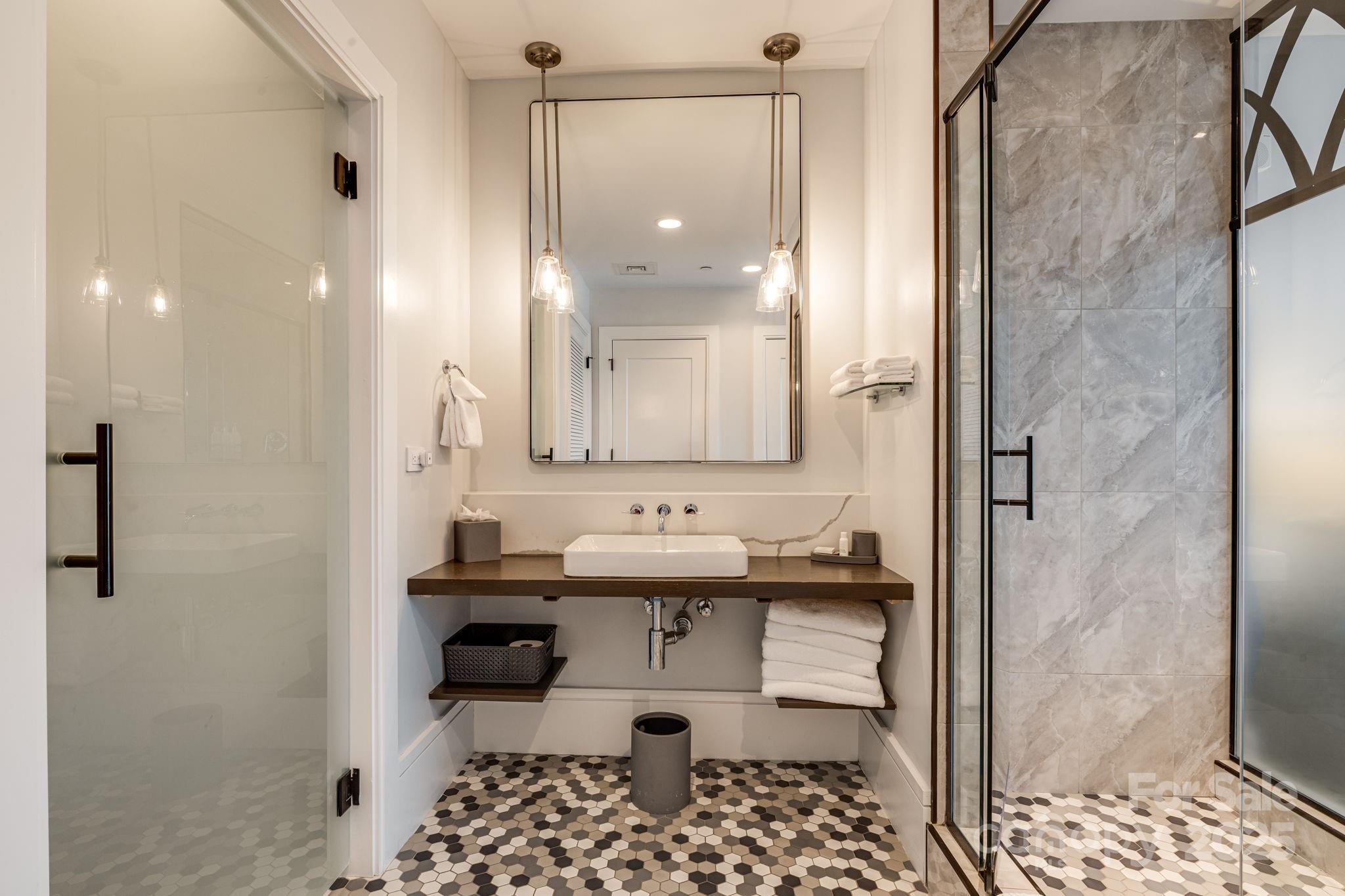 Asheville Arras Residence - Residential