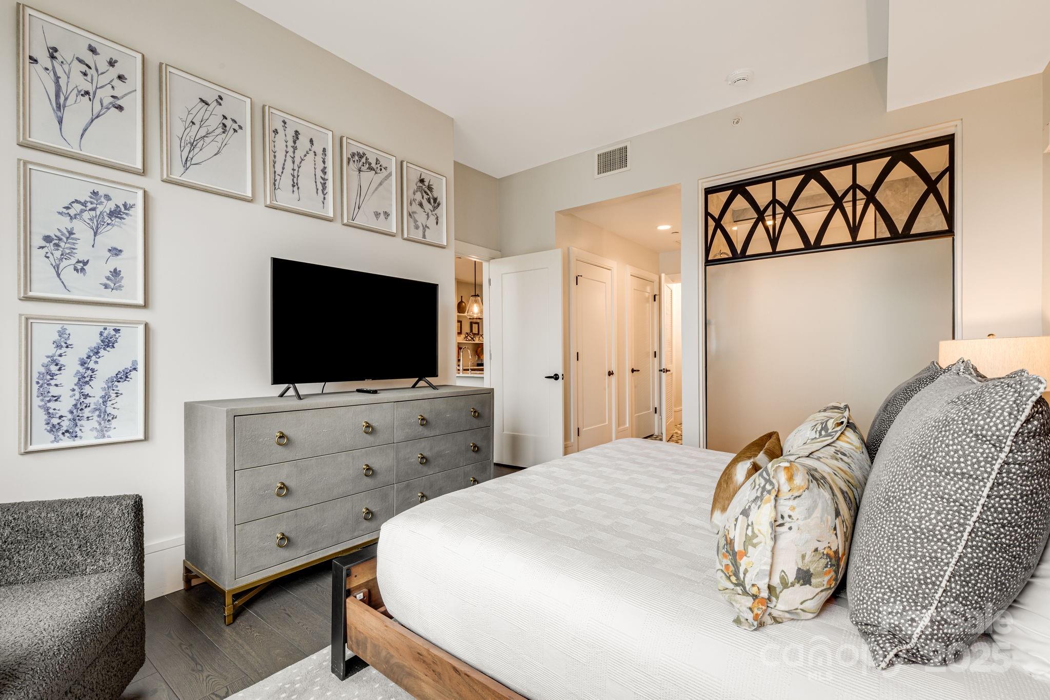 Asheville Arras Residence - Residential