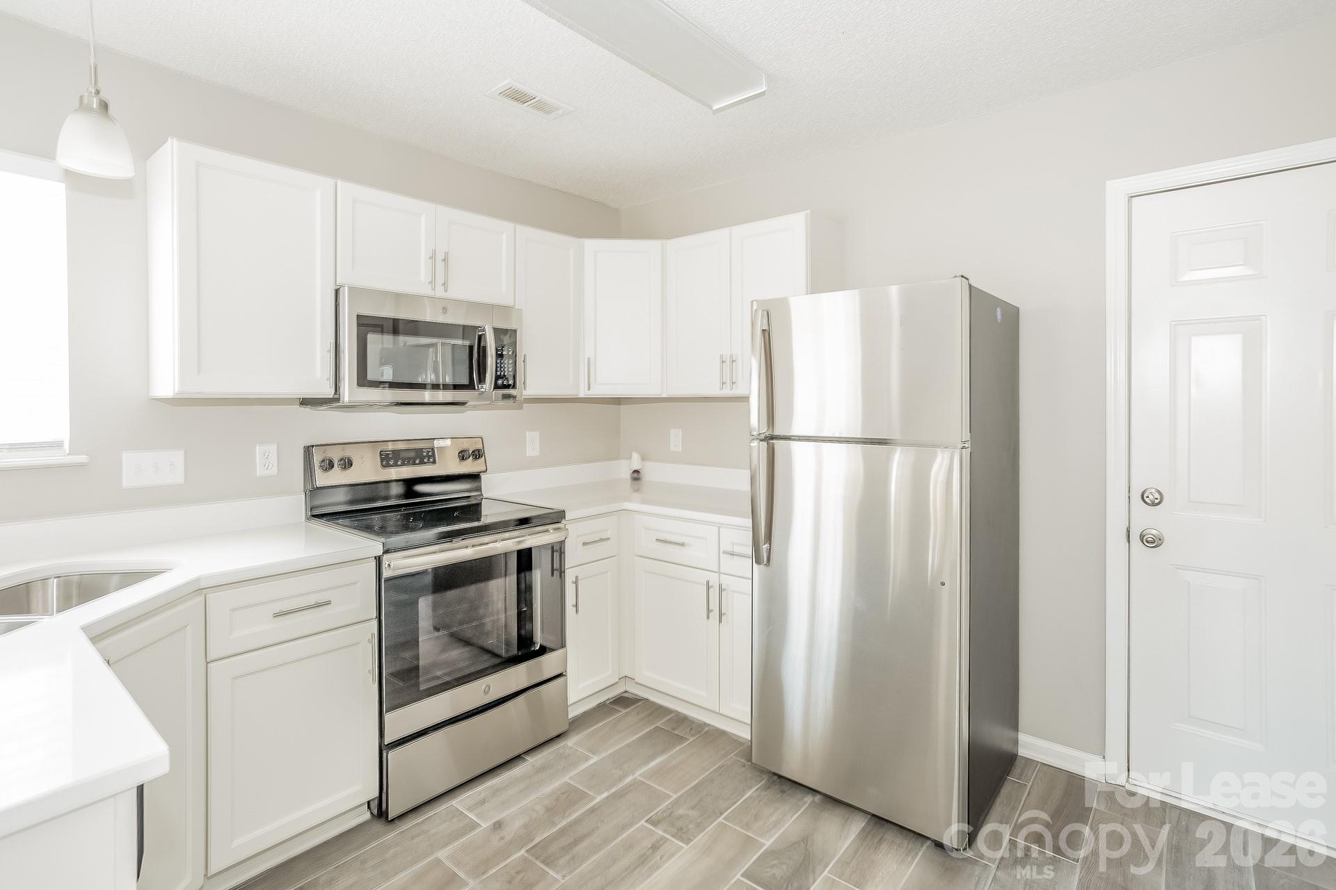 Tall Oaks - Residential Lease