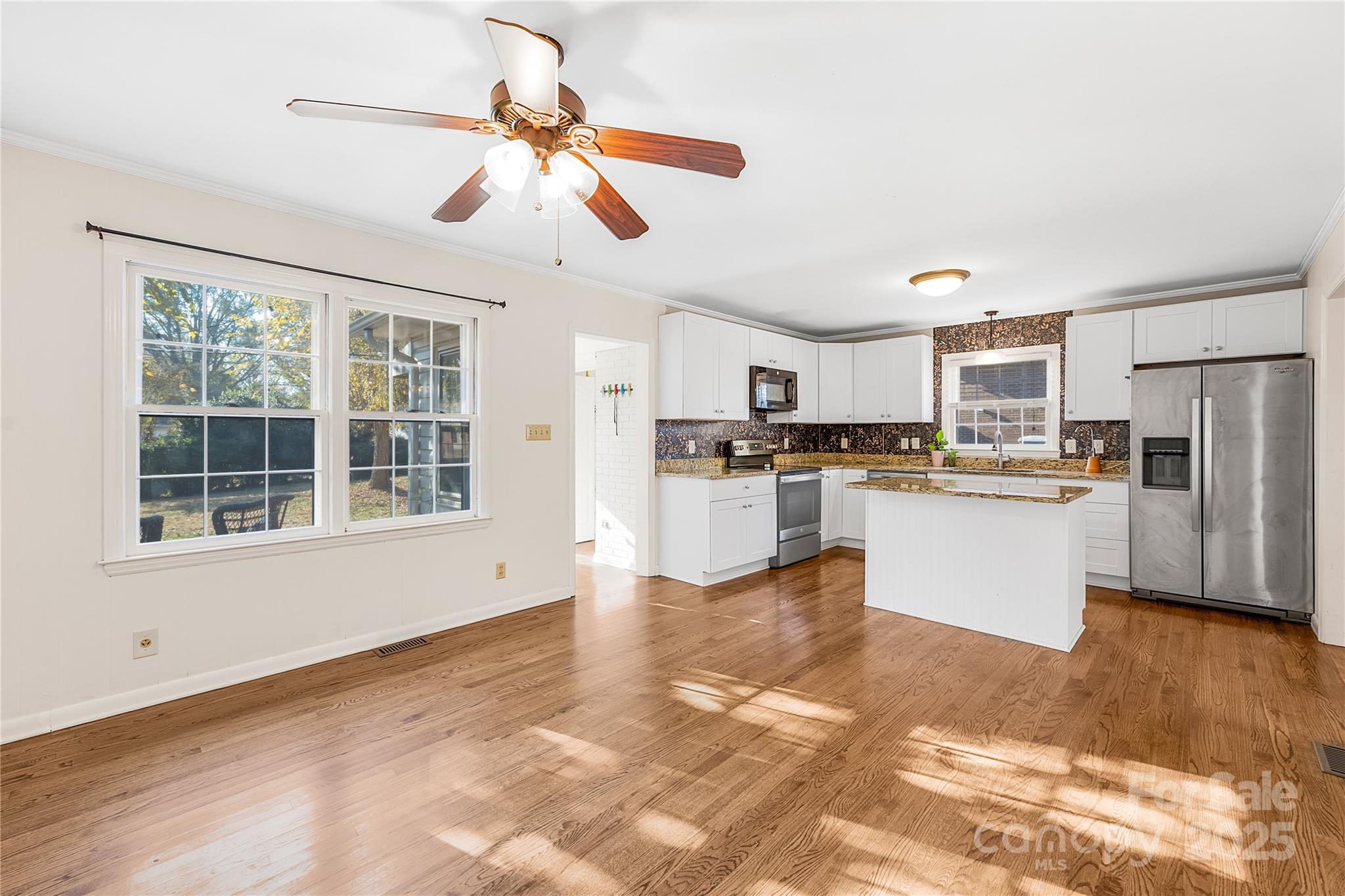 3420 Woodleaf Road