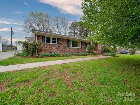 Single Family Residence in Albemarle NC 807 Ridge Street 2.jpg