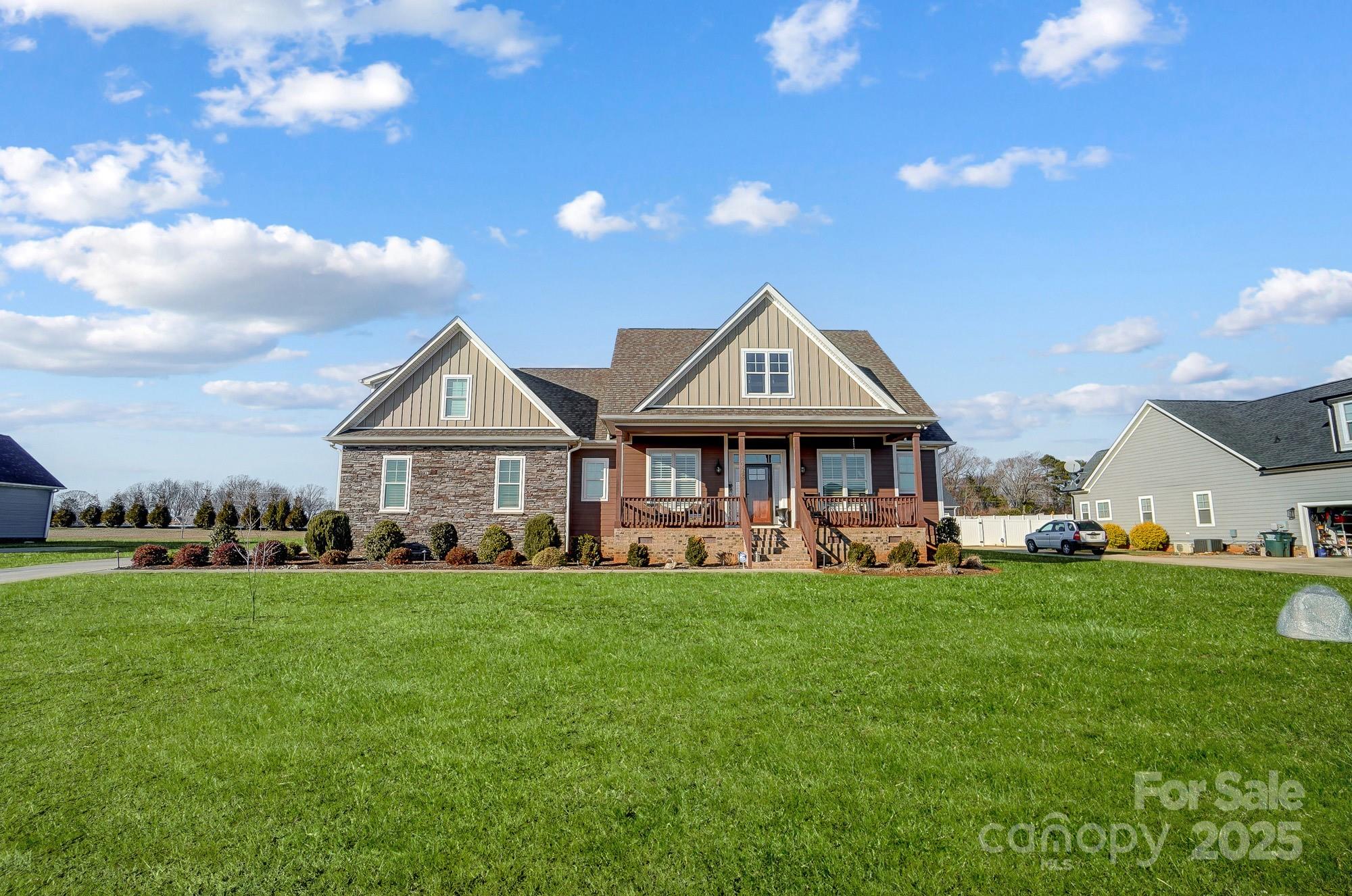 1025 Coppergate Drive