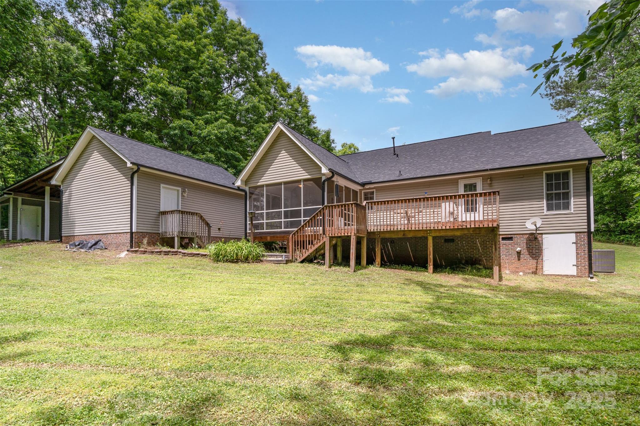 Laurel Woods - Residential