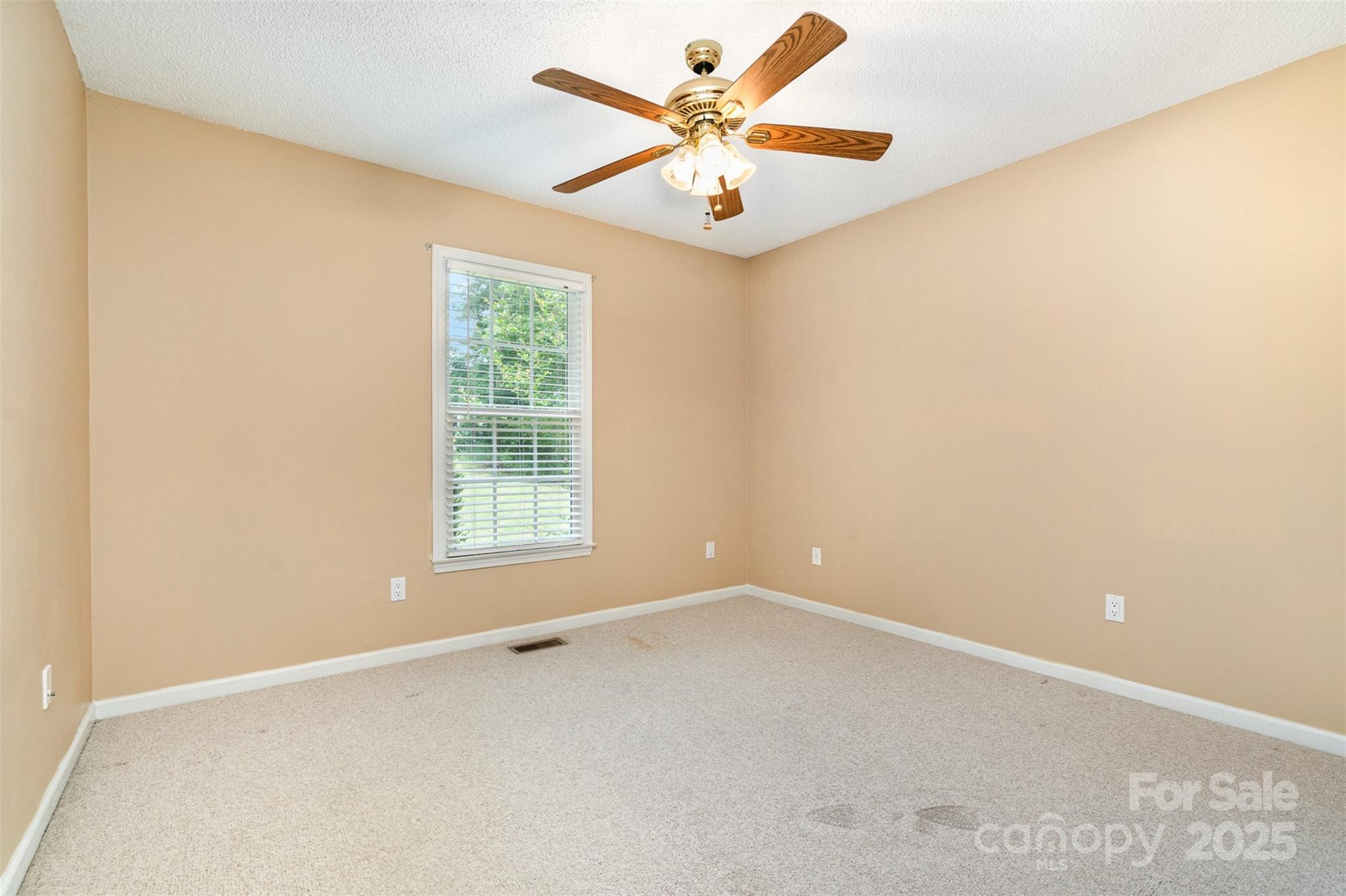 Laurel Woods - Residential