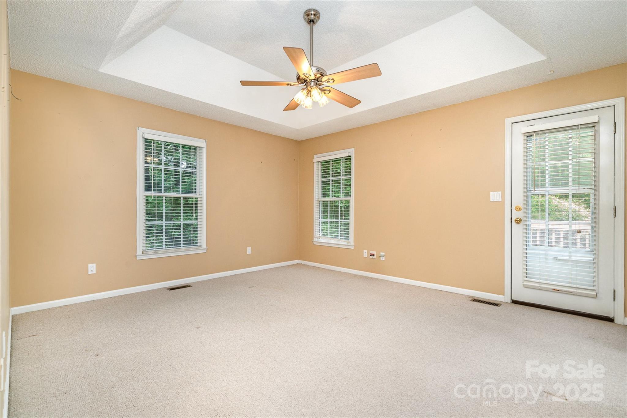 Laurel Woods - Residential