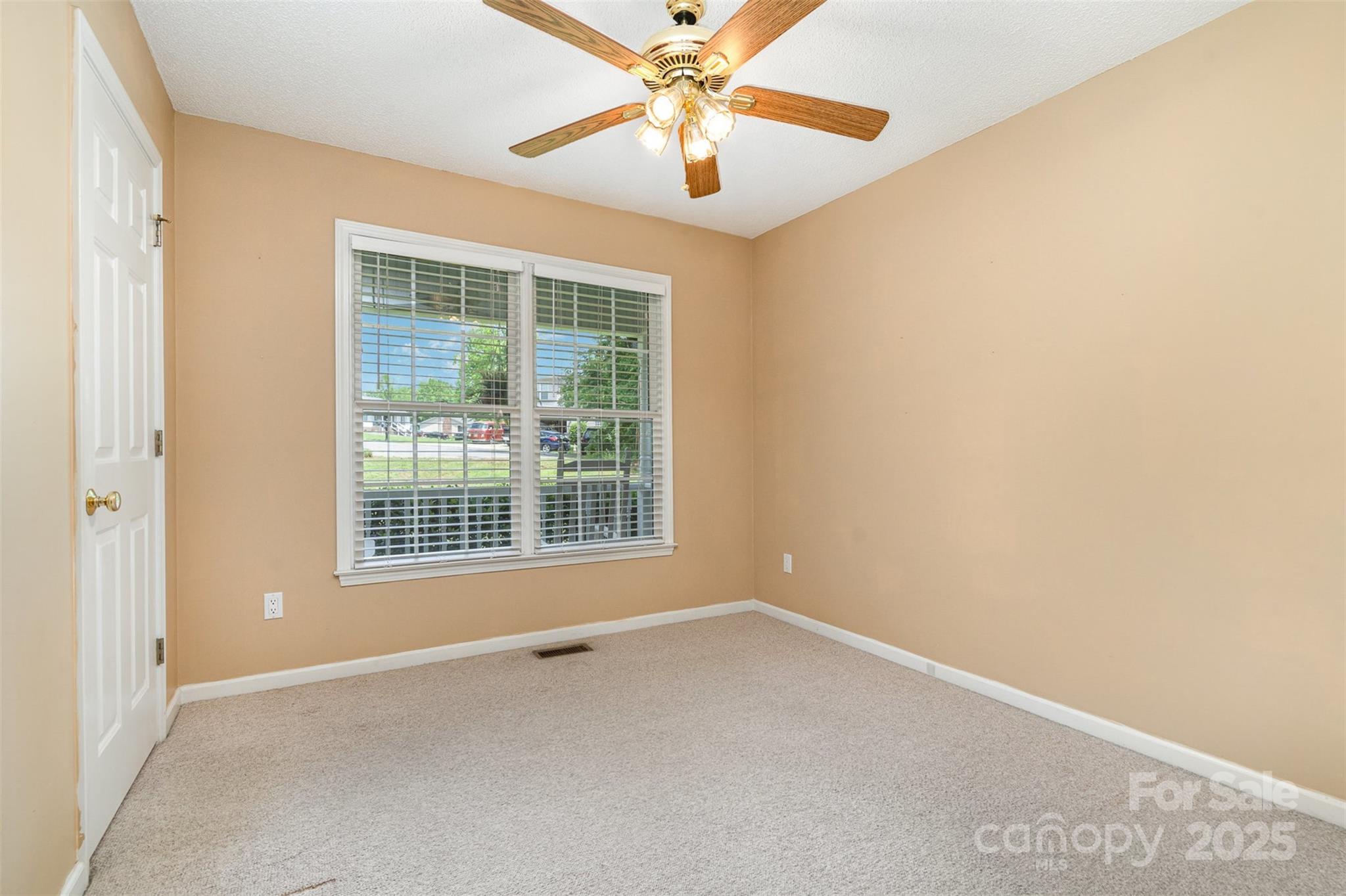 Laurel Woods - Residential