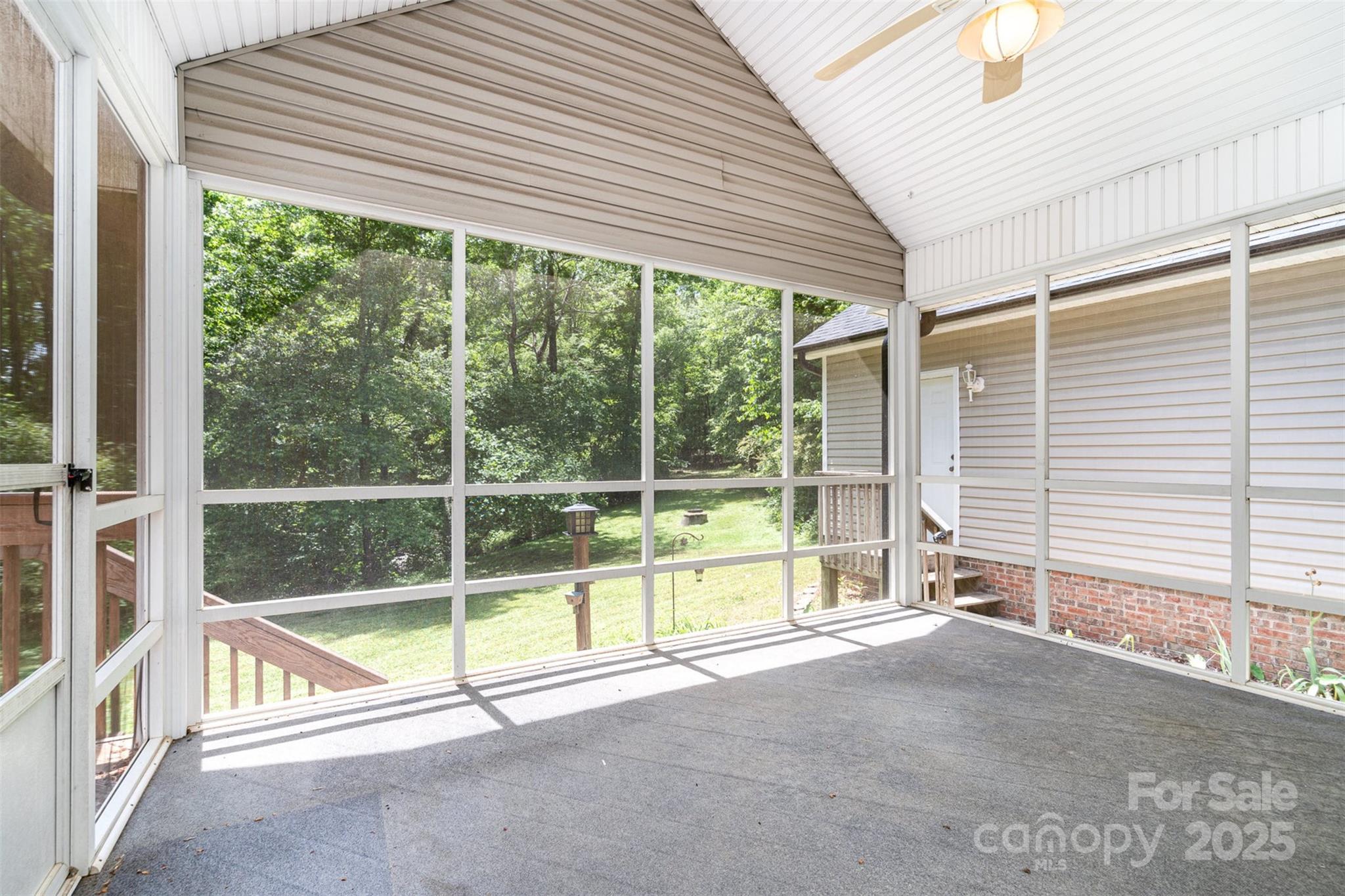 Laurel Woods - Residential