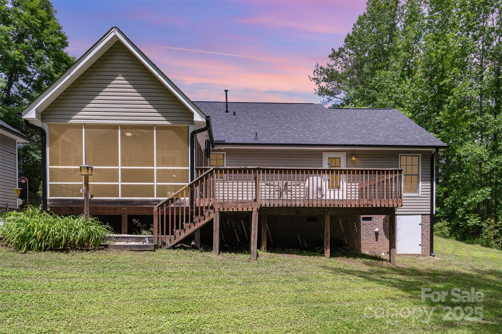 Laurel Woods - Residential